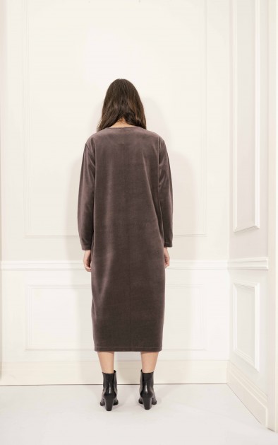 LONG SLEEVED VELVET DRESS