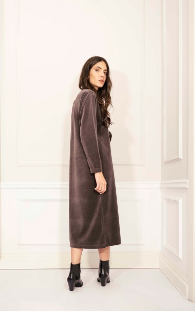 LONG SLEEVED VELVET DRESS